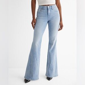 Mid Rise Light Wash Slant Seam '70s Flare Jeans - Size 14 short